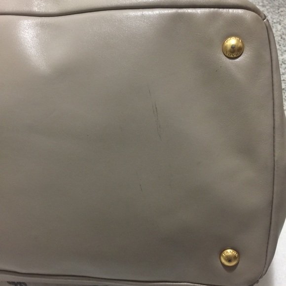PRADA TAN LEATHER HANDBAG - Picture 3 of 8
